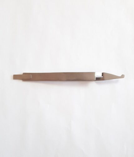 Özü qayıdan pinset